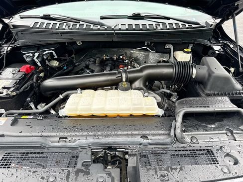 Used 2024 Ford Expedition Limited AWD/4WD image 35