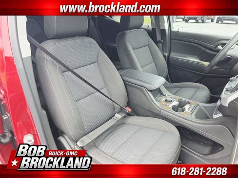 Used 2023 GMC Acadia SLE w/ Driver Convenience Package FWD image 17