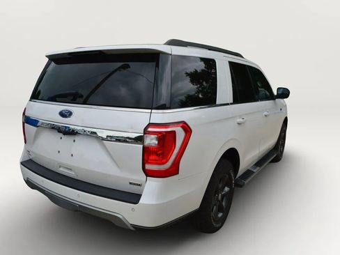 Used 2019 Ford Expedition XLT w/ Equipment Group 202A AWD/4WD image 5