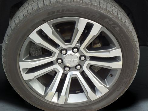 Used 2018 GMC Yukon XL Denali w/ Denali Ultimate Package image 9