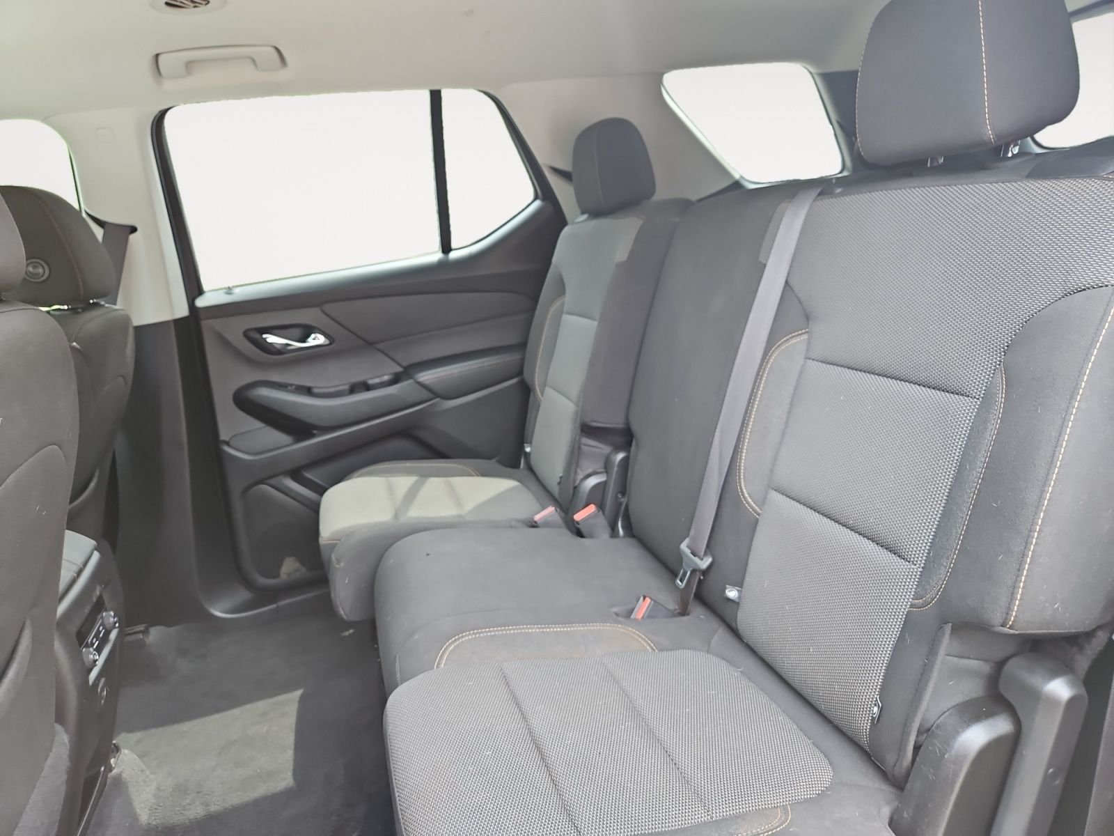 Used 2020 Chevrolet Traverse LS FWD image 13