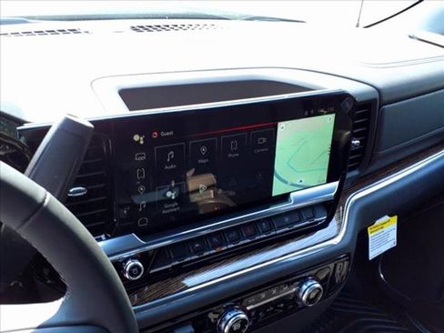 New 2024 GMC Sierra 1500 SLE w/ Preferred Package image 14