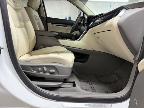 Used 2021 Cadillac XT6 Premium Luxury image 47