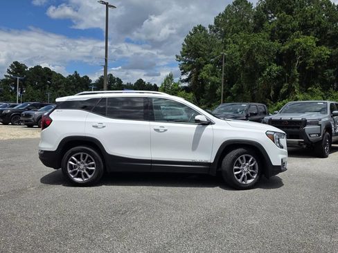 Used 2023 GMC Terrain SLT AWD/4WD image 38