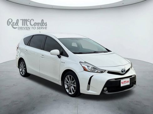 Used 2017 Toyota Prius V Five image 7
