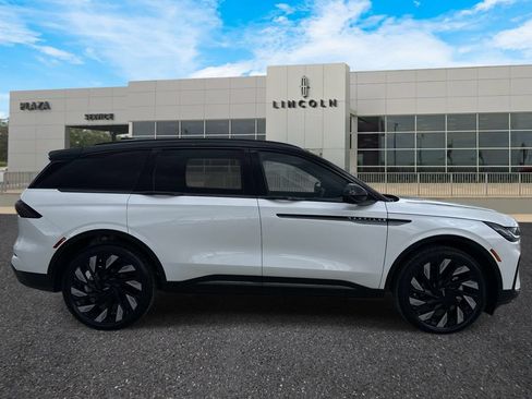 New 2026 Lincoln Nautilus Reserve w/ Jet Appearance Package AWD/4WD image 2