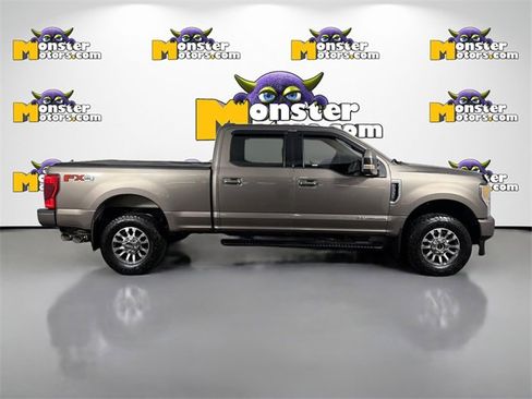 Used 2022 Ford F350 Lariat image 4