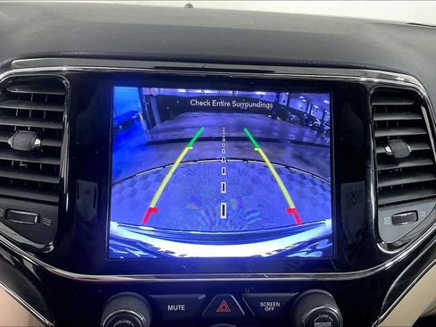 Used 2019 Jeep Grand Cherokee Limited RWD image 31