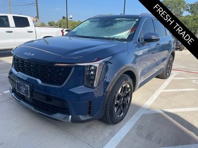 Certified 2025 Kia Sorento S w/ Panoramic Sunroof Package