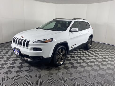 Used 2017 Jeep Cherokee 75th Anniversary AWD/4WD image 12