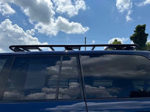 Used 2004 Toyota Land Cruiser w/ Convenience Pkg AWD/4WD image 13