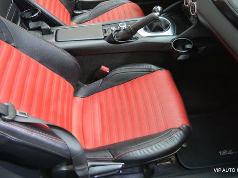 Used 2018 FIAT 124 Spider Abarth w/ Convenience Group image 22