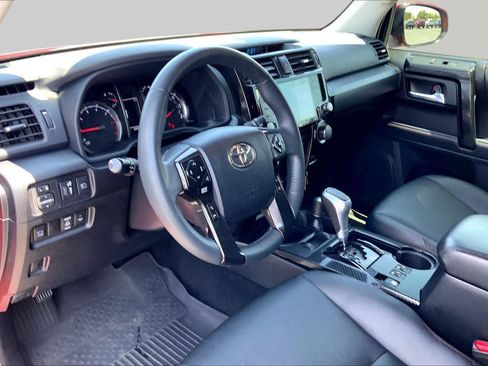 Used 2022 Toyota 4Runner TRD Off-Road Premium AWD/4WD image 18