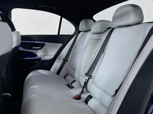 Used 2023 Mercedes-Benz C 300 Sedan image 8
