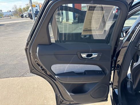 Certified 2024 Volvo XC60 T8 Ultimate w/ Protection Package Premier AWD/4WD image 37