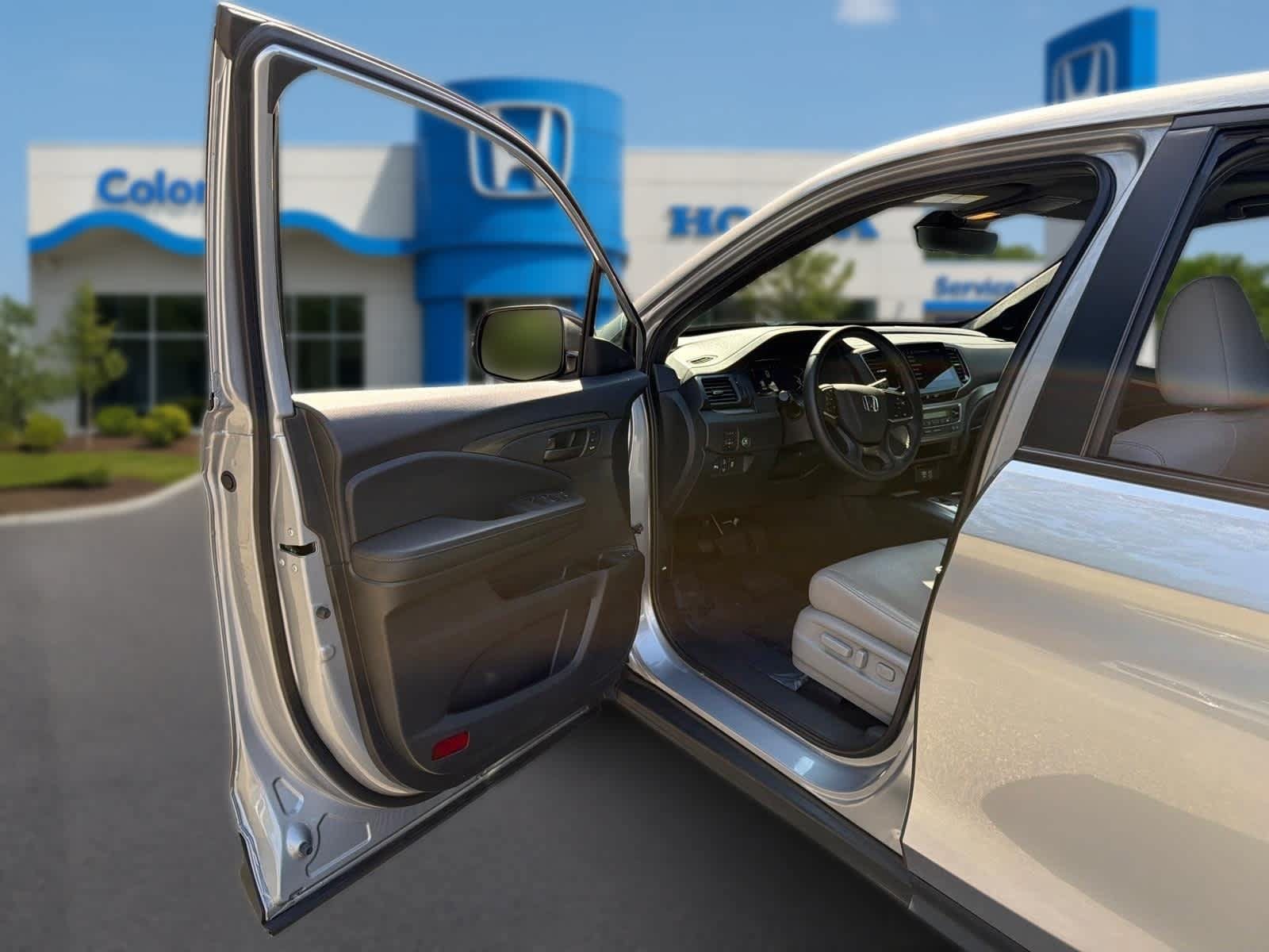 Used 2023 Honda Passport EX-L image 11