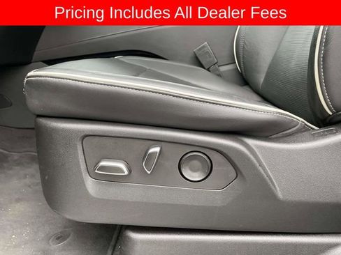 Used 2022 Cadillac Escalade Premium Luxury w/ Performance Package AWD/4WD image 26