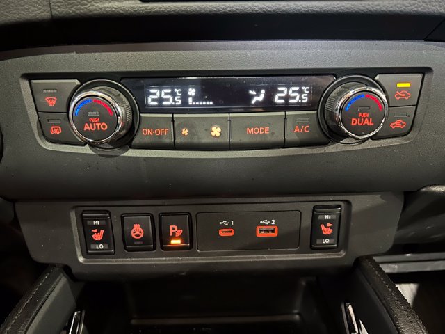 Used 2022 Nissan Frontier PRO-4X AWD/4WD image 32