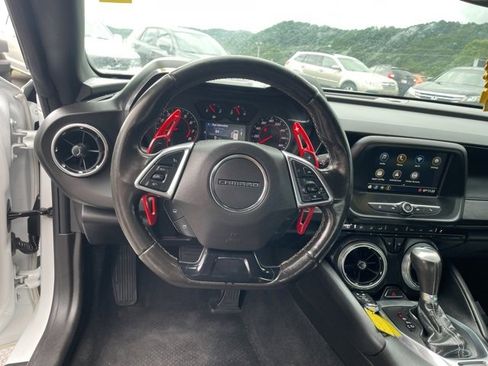 Used 2019 Chevrolet Camaro LT image 13