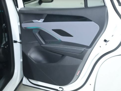 Certified 2026 Volkswagen Tiguan SE R-Line FWD image 33