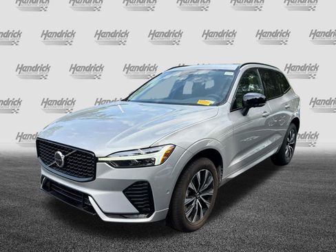 Used 2025 Volvo XC60 B5 Plus AWD/4WD image 7