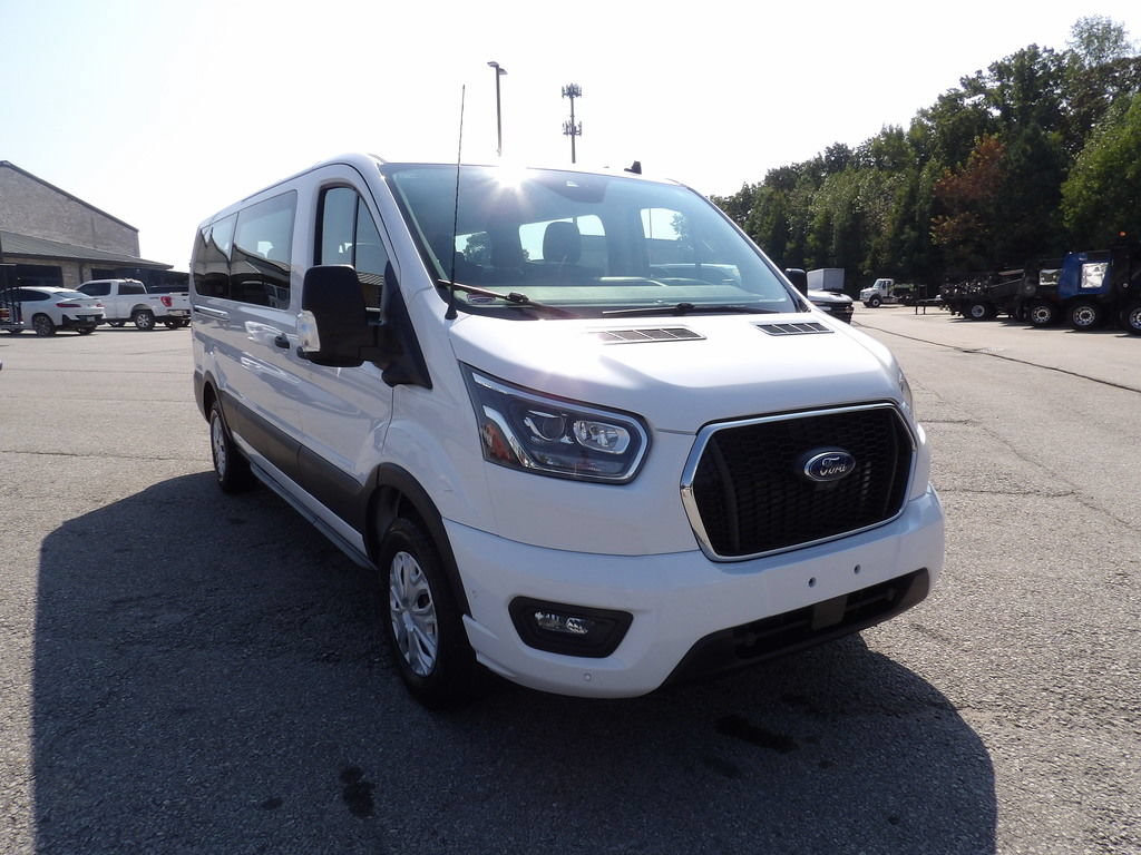 Used 2023 Ford Transit 350 XLT RWD image 11