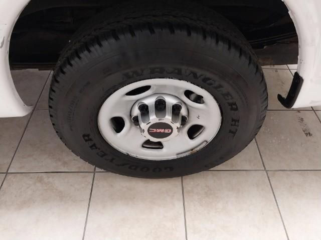 Used 2013 GMC Savana 2500 w/ Cold Climate Package RWD image 12