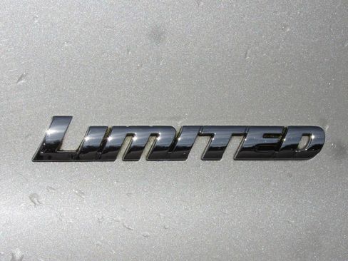Used 2016 Toyota 4Runner Limited AWD/4WD image 8
