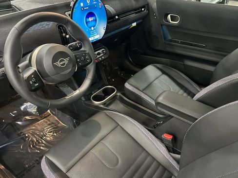 Used 2025 MINI Cooper S FWD image 10