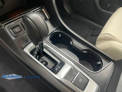 Used 2023 Subaru Ascent Limited w/ Technology Package AWD/4WD image 20