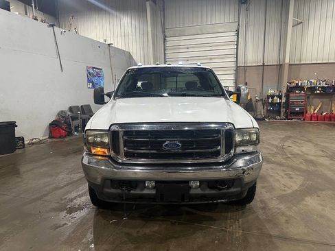 Used 2004 Ford F350 Lariat image 2