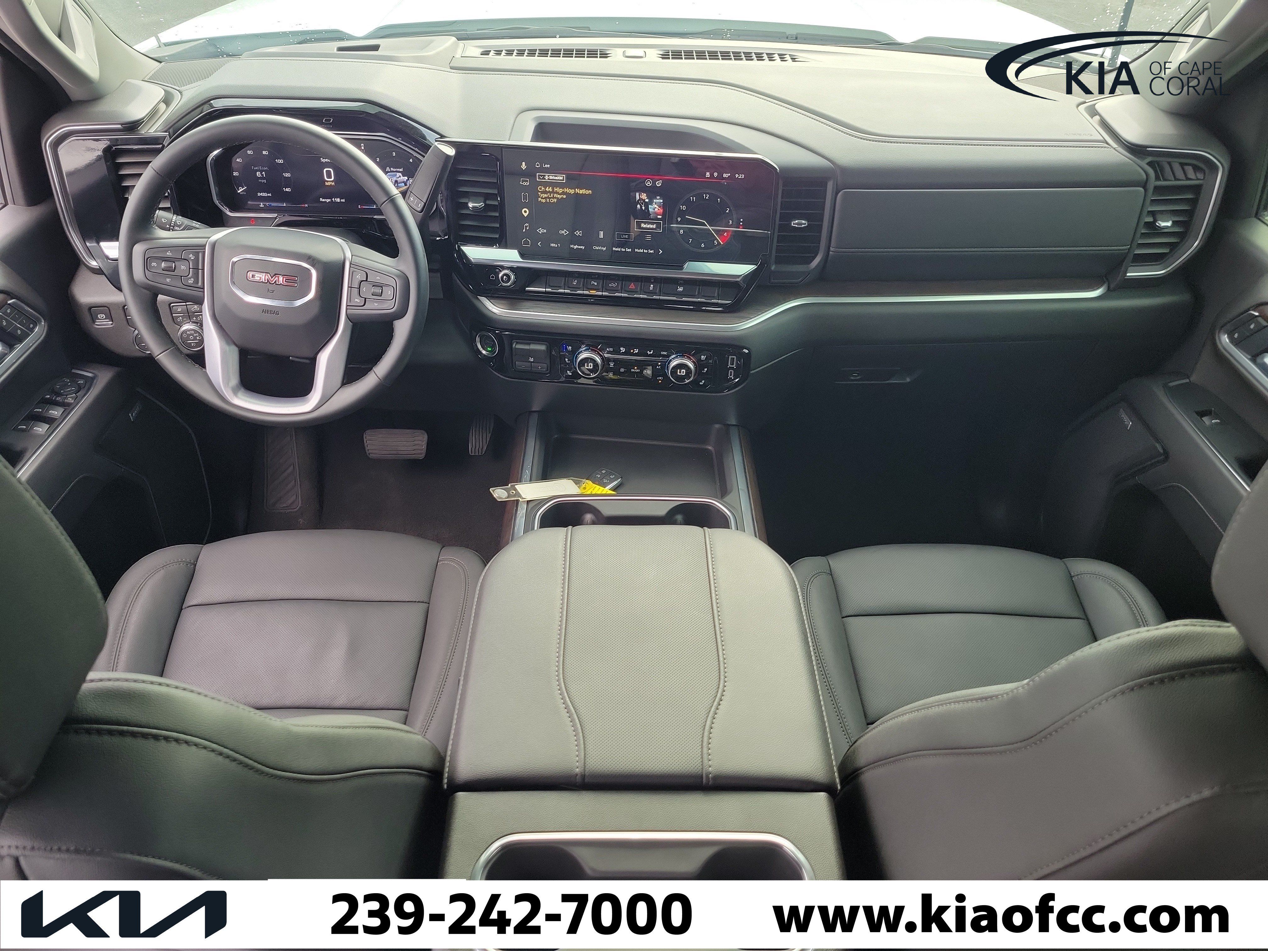 Used 2026 GMC Sierra 3500 SLT w/ SLT Convenience Package AWD/4WD image 16