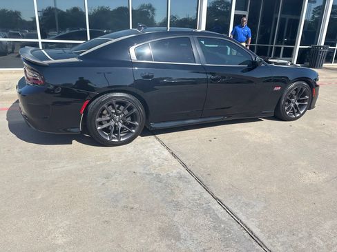 Used 2023 Dodge Charger Scat Pack w/ Harman/Kardon Audio Group RWD image 4