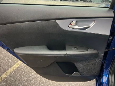 Used 2022 Kia Forte LXS image 21