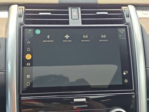 Certified 2025 Land Rover Discovery Dynamic SE AWD/4WD image 24