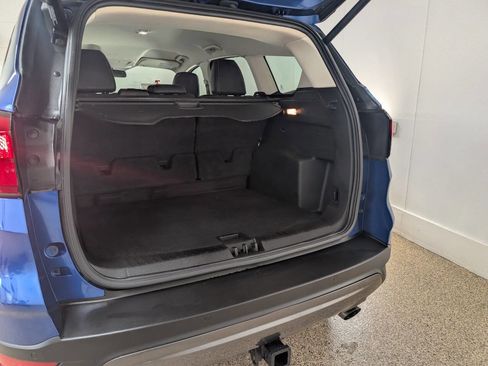 Used 2019 Ford Escape SEL w/ SEL Sport Appearance Package AWD/4WD image 16