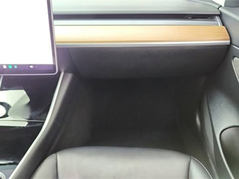 Used 2020 Tesla Model 3 Standard Range Plus image 35