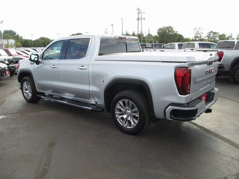 Used 2022 GMC Sierra 1500 Denali image 8