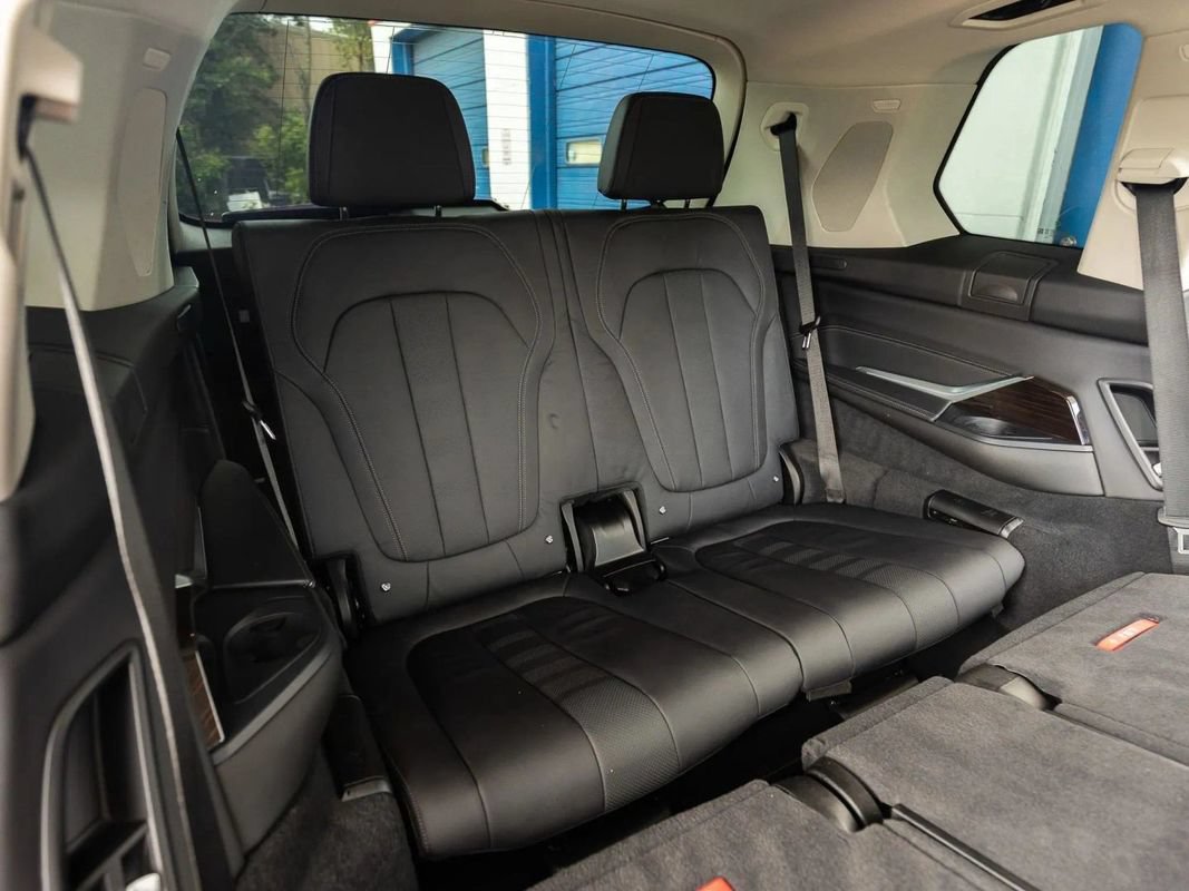 Used 2020 BMW X7 xDrive40i w/ Premium Package AWD/4WD image 33