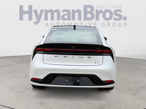 Used 2024 Toyota Prius Limited image 4