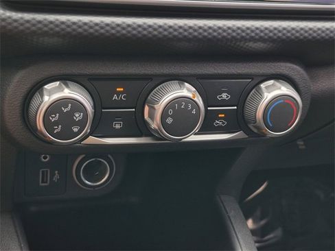 Used 2024 Nissan Kicks S image 32