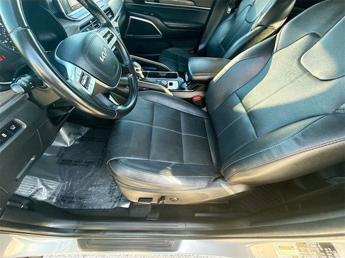 Used 2022 Kia Telluride EX w/ EX Premium Package image 19