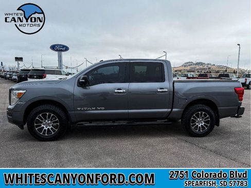 Used 2020 Nissan Titan SV w/ SV Convenience Package AWD/4WD image 2