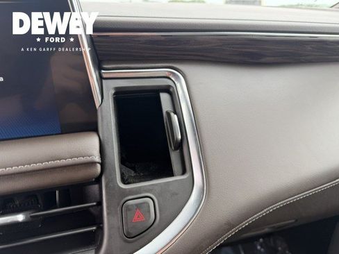 Used 2022 Chevrolet Suburban Z71 w/ Off-Road Capability Package AWD/4WD image 21