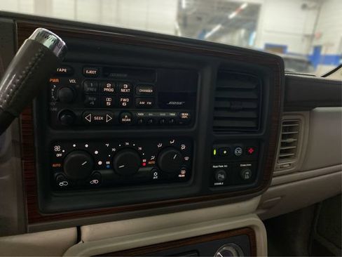 Used 2002 Cadillac Escalade EXT AWD/4WD image 31