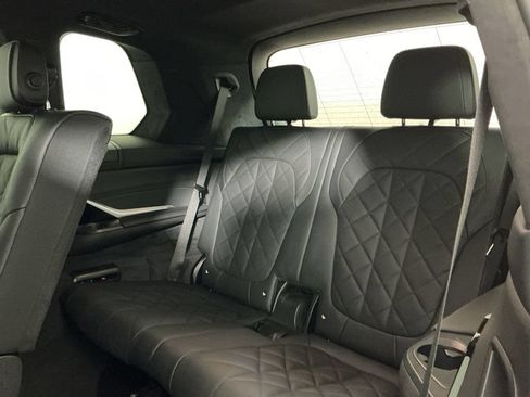 Certified 2025 BMW X7 xDrive40i w/ M Sport Package AWD/4WD image 28