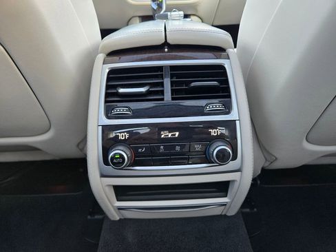 Used 2020 BMW 740i w/ Premium Package image 45