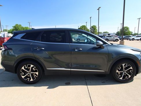 Used 2023 Kia Sportage EX FWD image 4