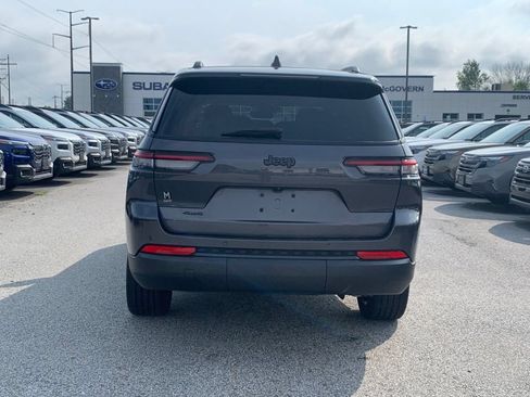 Used 2023 Jeep Grand Cherokee L Laredo AWD/4WD image 6