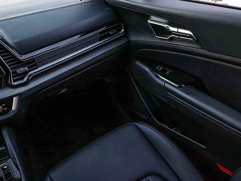 Certified 2023 Kia Sportage X-Line image 17